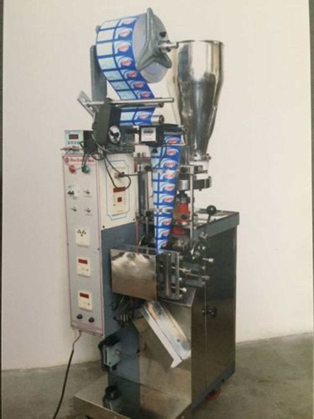1000 PPH Automatic Namkeen Packing Machine (4)